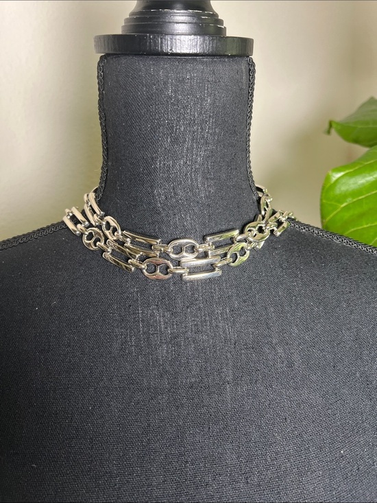 ESCADA Women’s Silver Tone Adjustable Chain Link Vintage Designer Belt main image 10